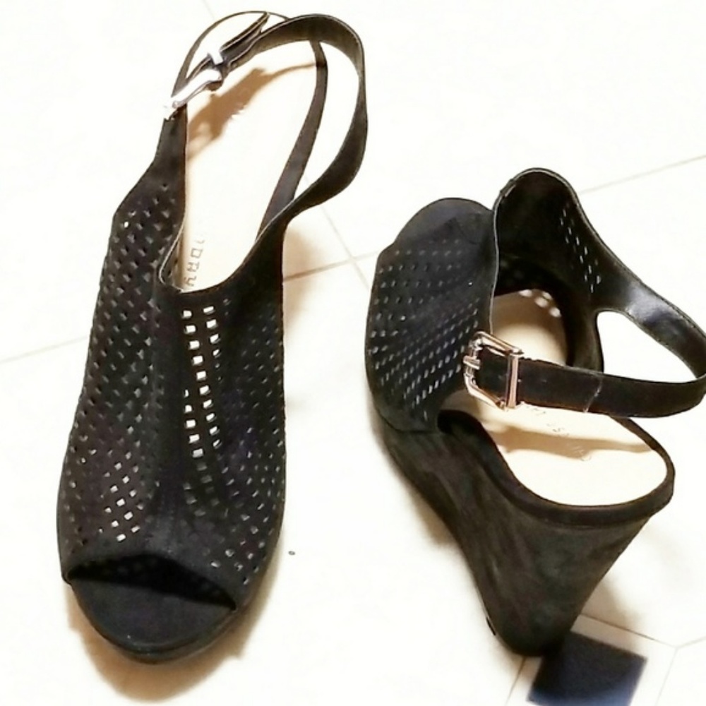 Chinese Laundry Black Wedge Shoes size 10